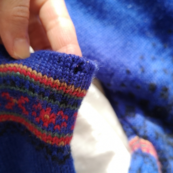 Wool sweater - Picture 7 of 7